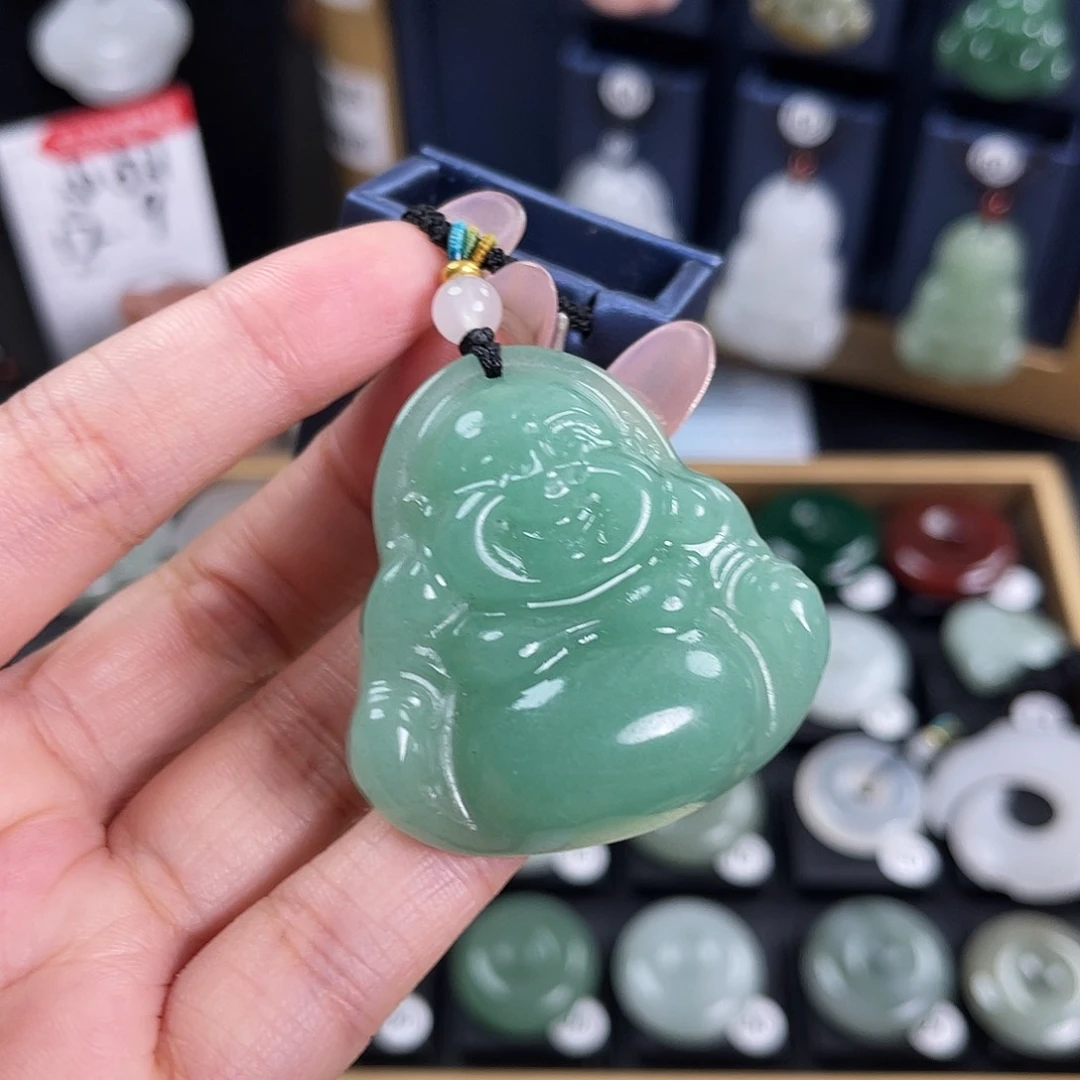 颈饰未镶嵌石英质玉小***撞