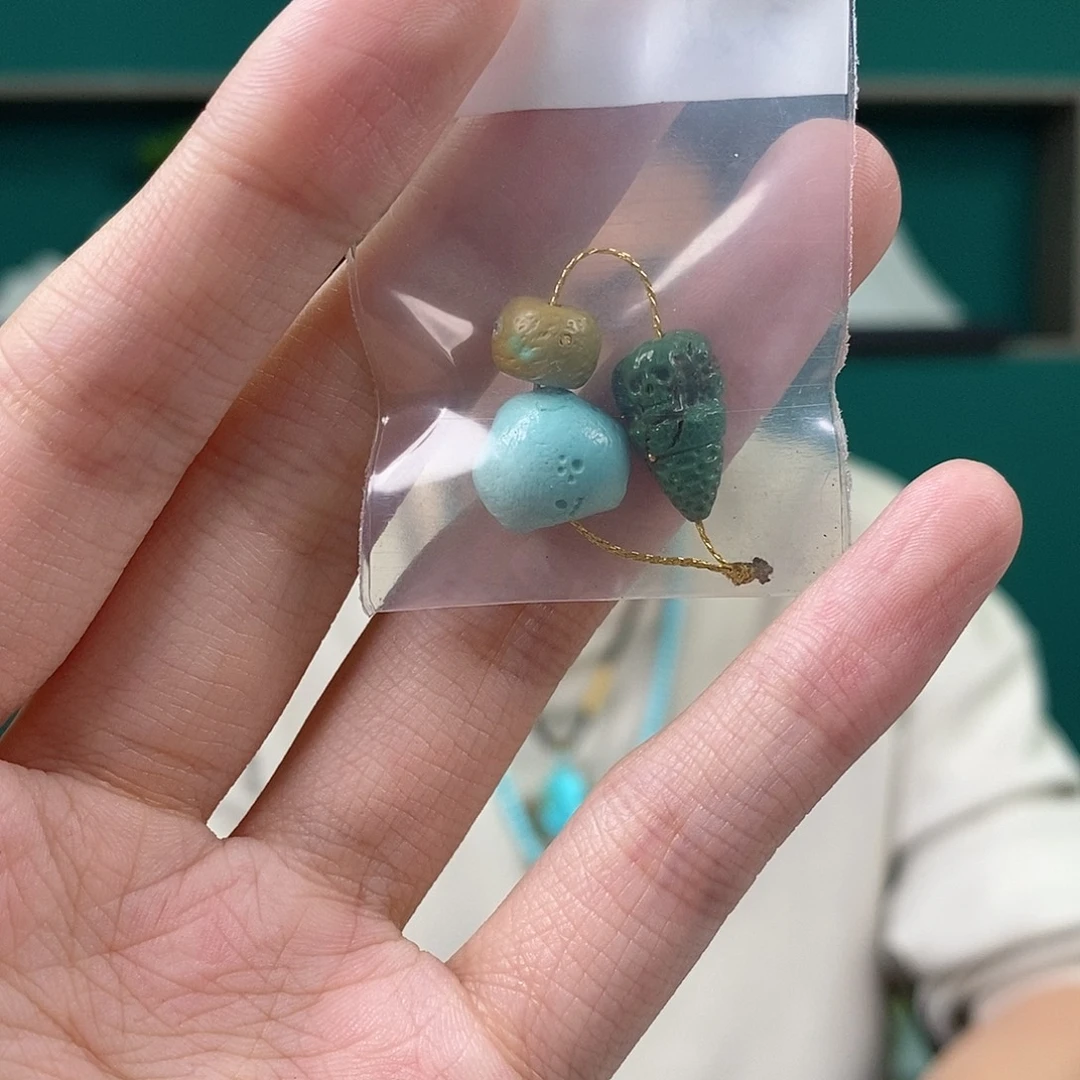 绿松石未镶嵌珠宝奇石