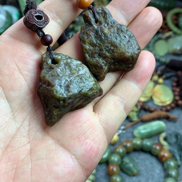 岫岩河磨玉（透闪石质玉）未镶嵌吊坠(赠链)