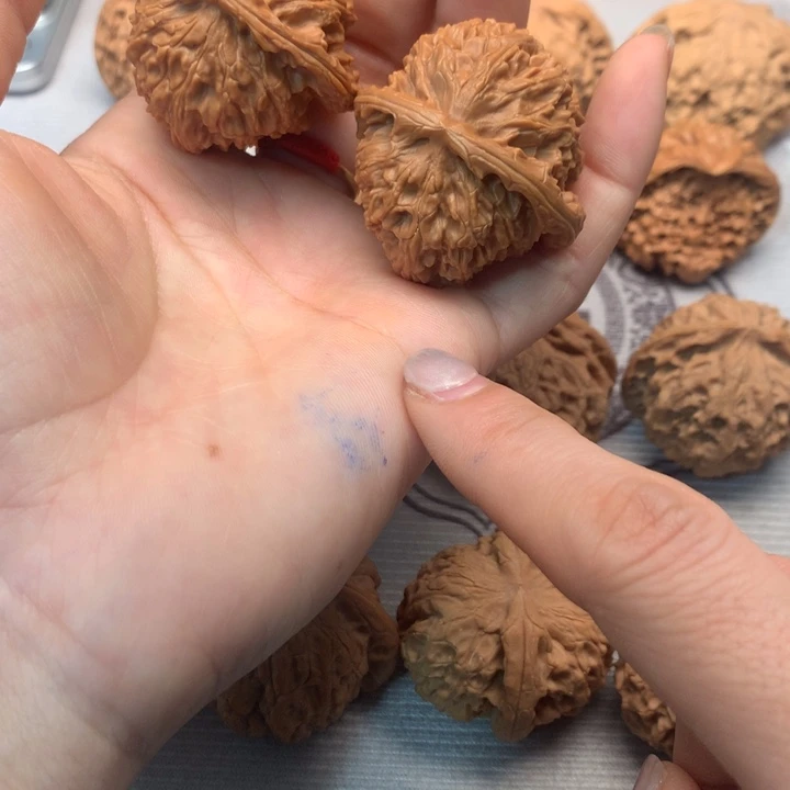 大***澎把件文玩核桃白狮子