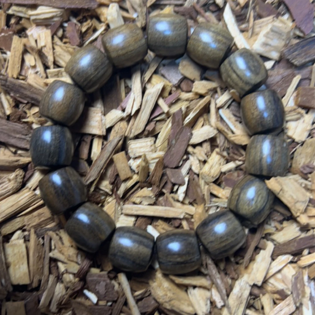 6 福来精选文玩沉香木作手串13mm