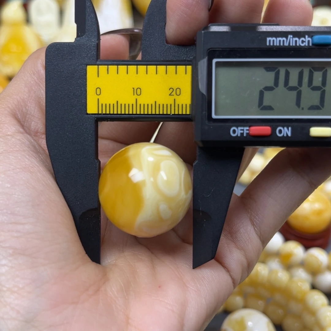 琥珀未镶嵌手串……