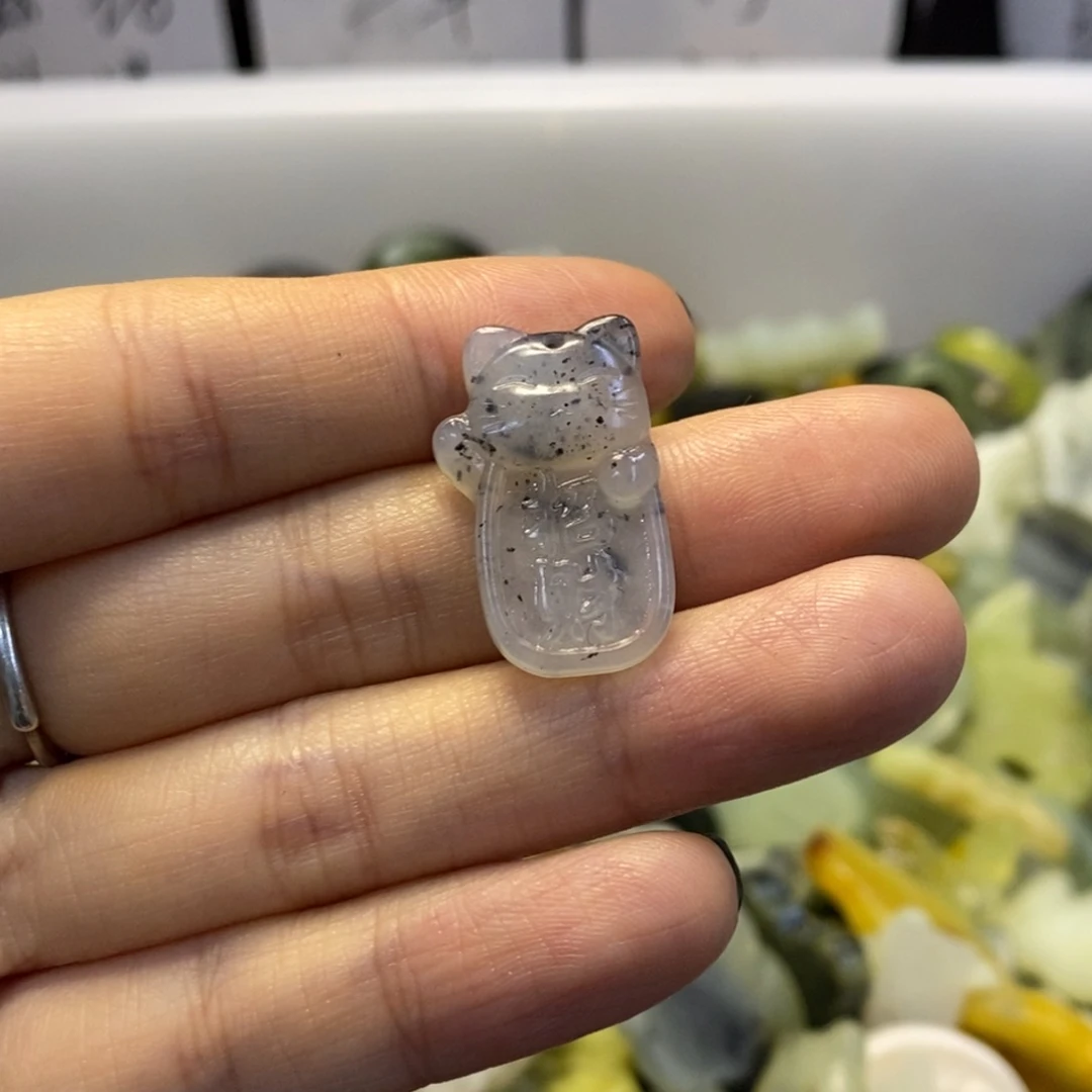 未镶嵌蛇纹石玉颈饰