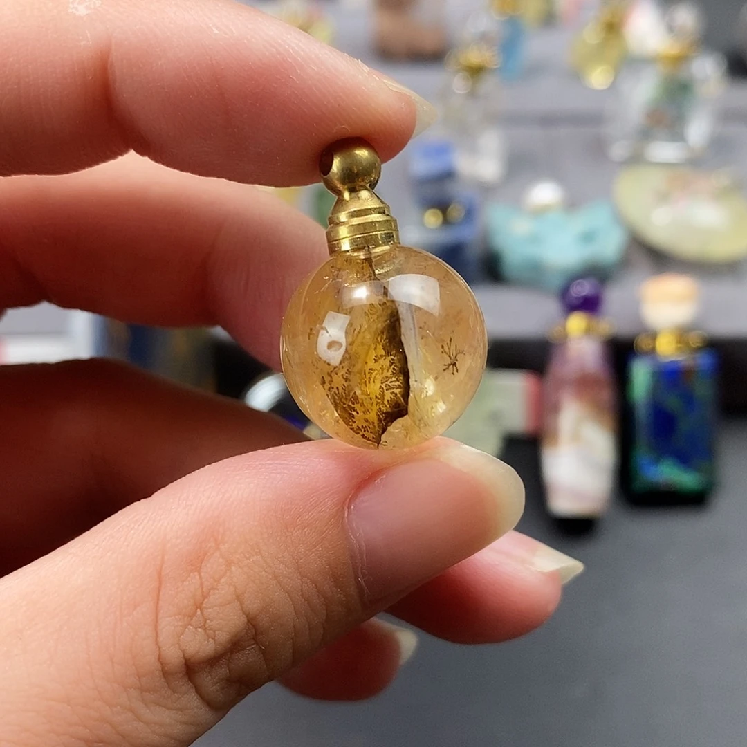 合金颈饰水晶香水瓶