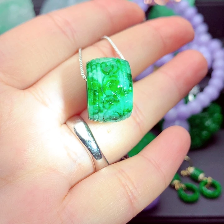 翡翠未镶嵌吊坠(不含链)