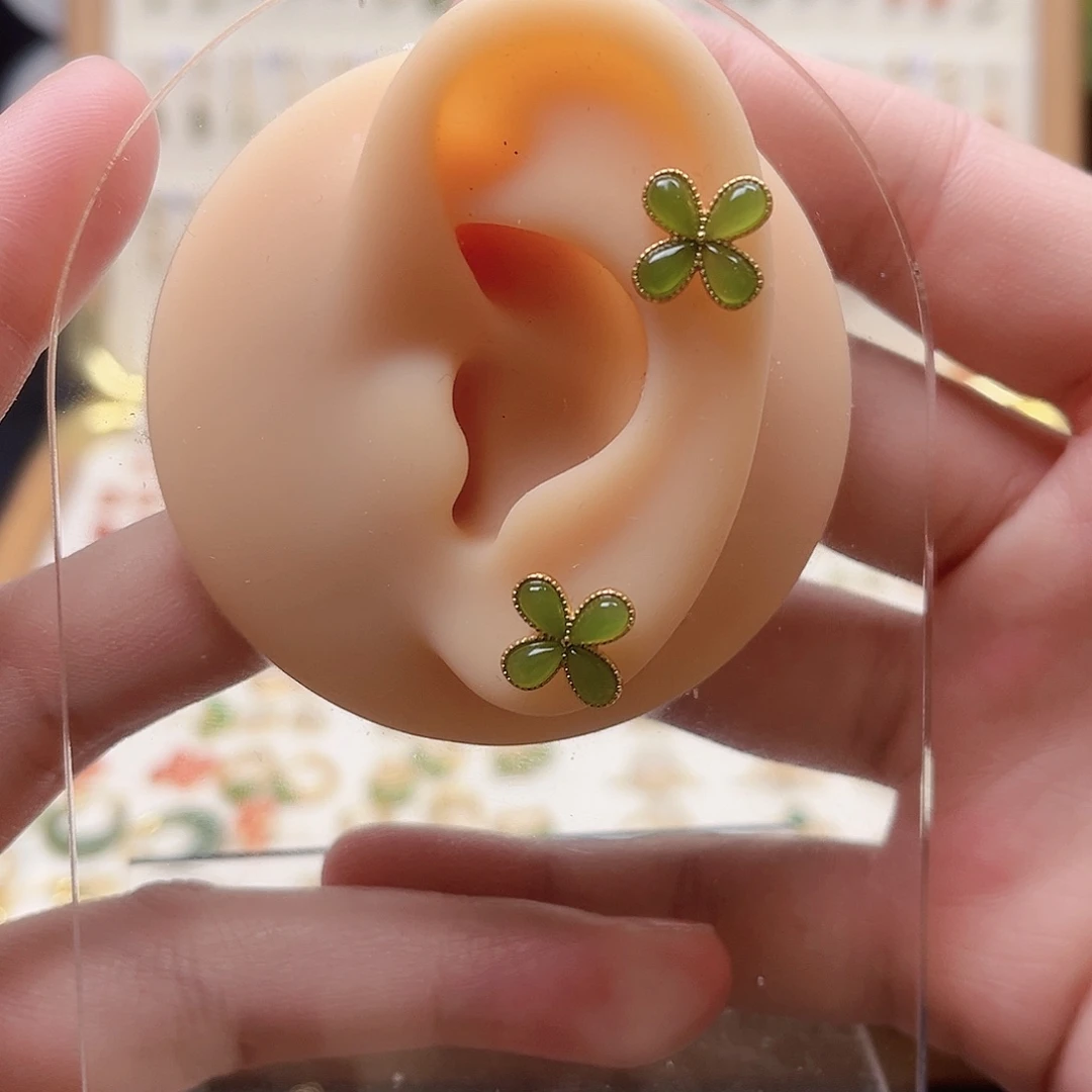 和田玉银S925镶嵌耳饰