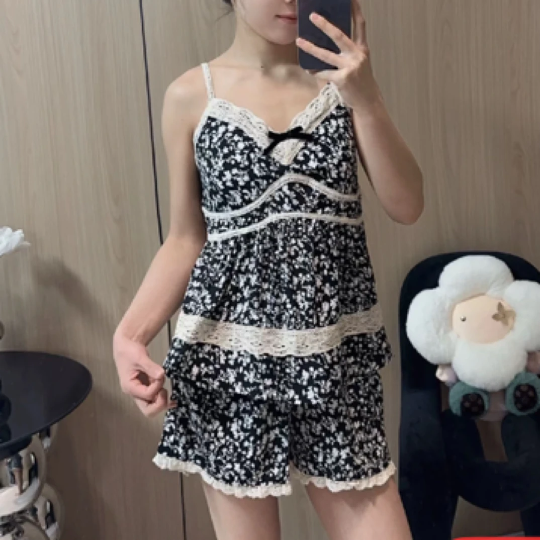带胸垫吊带短款睡衣套装夏季新款蕾丝碎花甜美家居服裙女