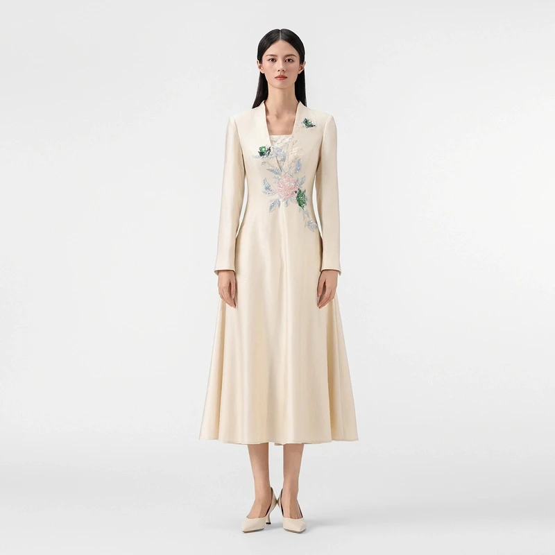 【云卧松雪】SUSSI/古色商场同款前方形连身立领长袖贴花连衣裙