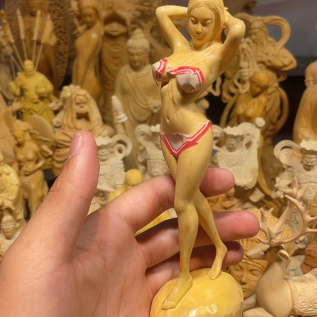 黄杨木黄杨木站裸女