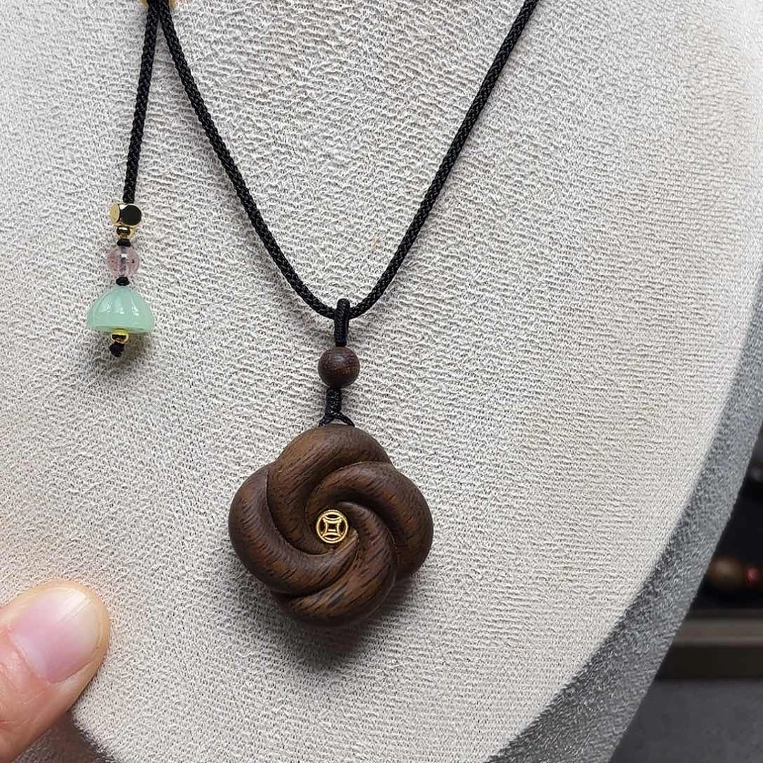 沉香吊坠越南芽庄紫棋玉化料