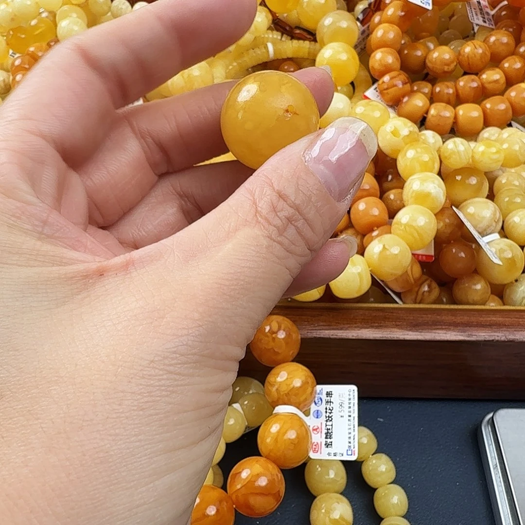 琥珀未镶嵌珠宝奇石