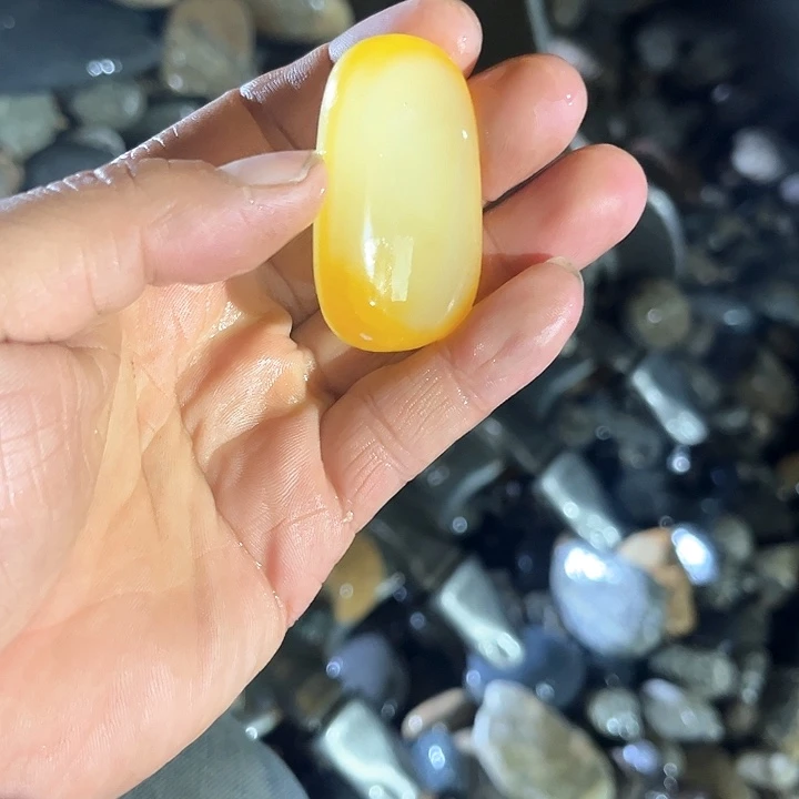 未镶嵌和田玉（糖玉）挂件