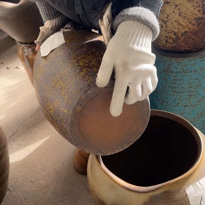 无孔 高40 口21。