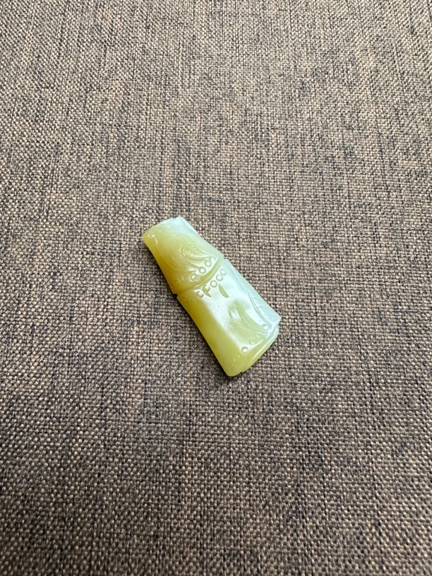 和田玉新疆且末金山红糖色黄糖肉山料手工雕刻节节高竹节挂件吊坠