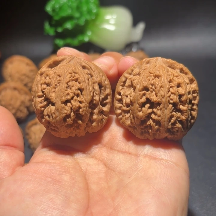 文玩核桃吊坠文玩核桃吊坠大粗筋41