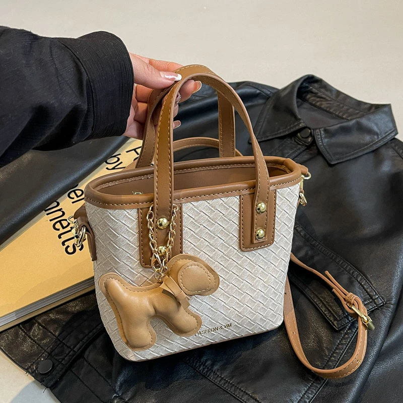 小众百搭通勤包包女外贸批发手提托特包时尚质感斜跨单肩包女bags