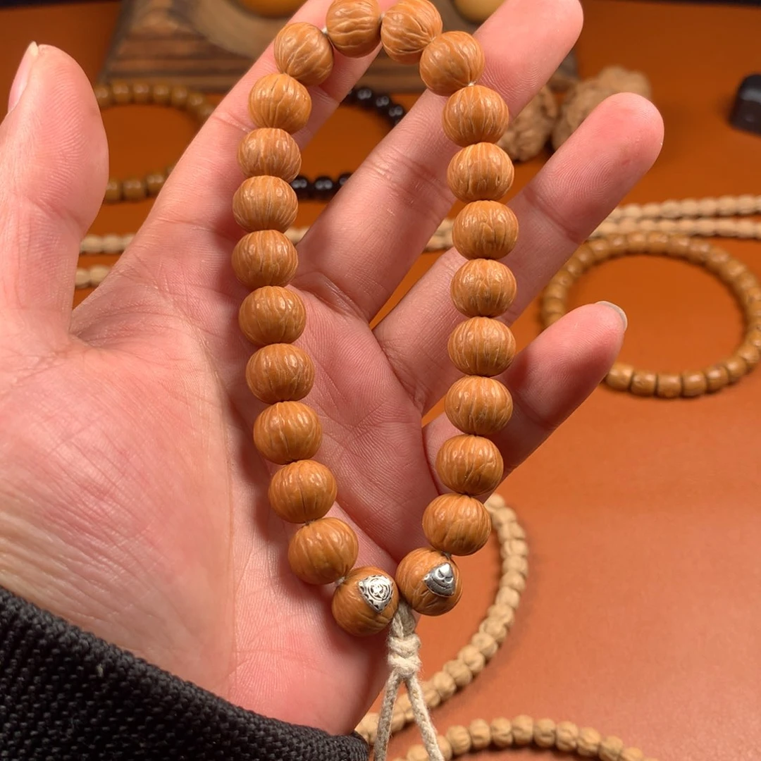 猴头核桃吊坠252545556585