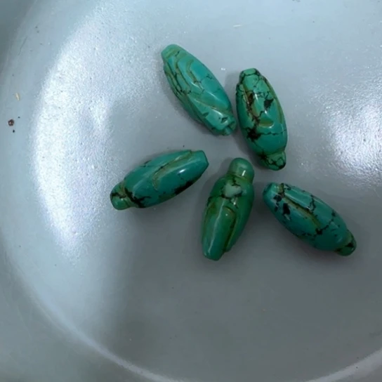 摆件一**二b g c f t jv f f v