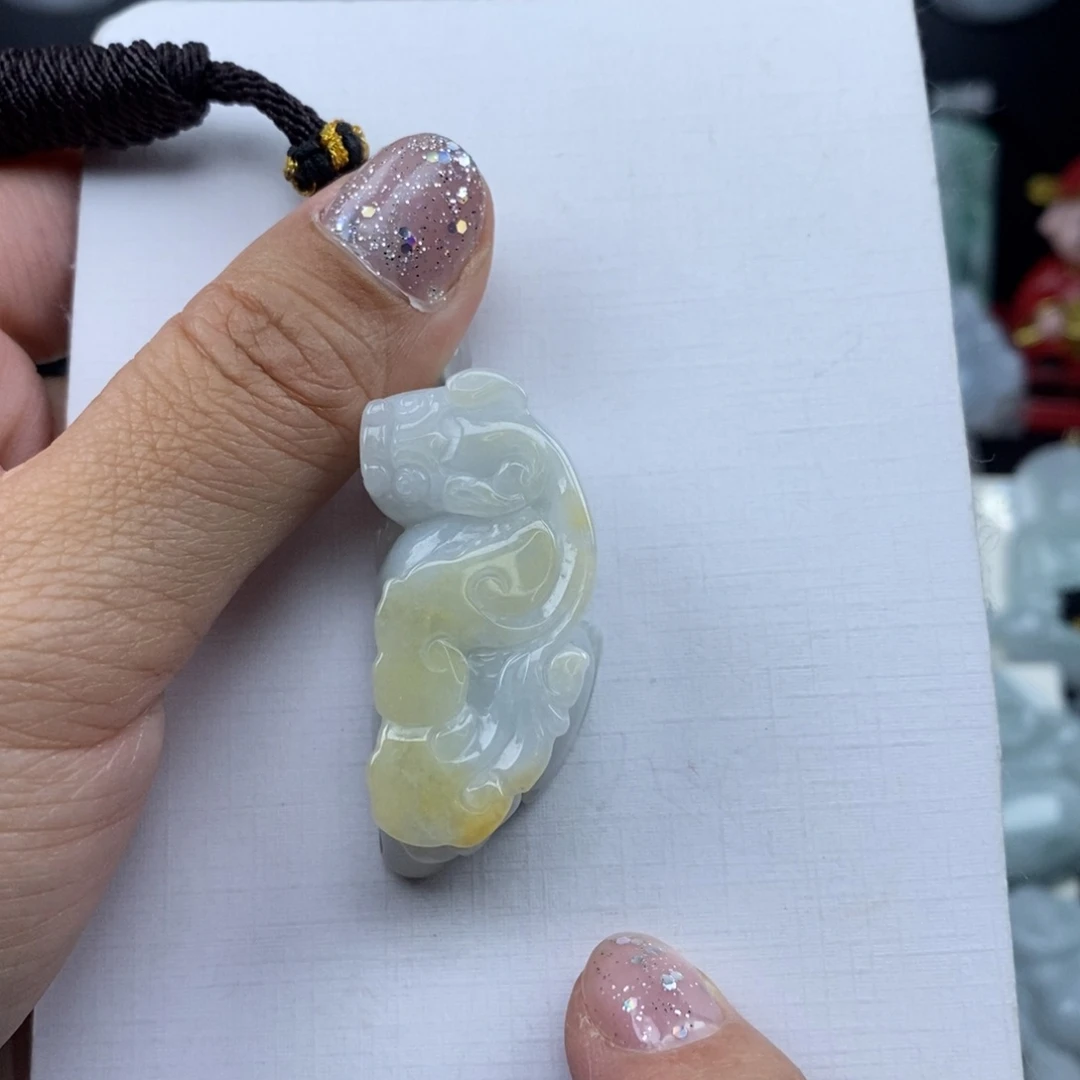 翡翠未镶嵌颈饰貔貅吊坠微瑕介意勿拍