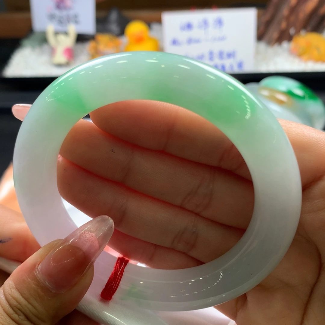 翡翠未镶嵌手镯32号