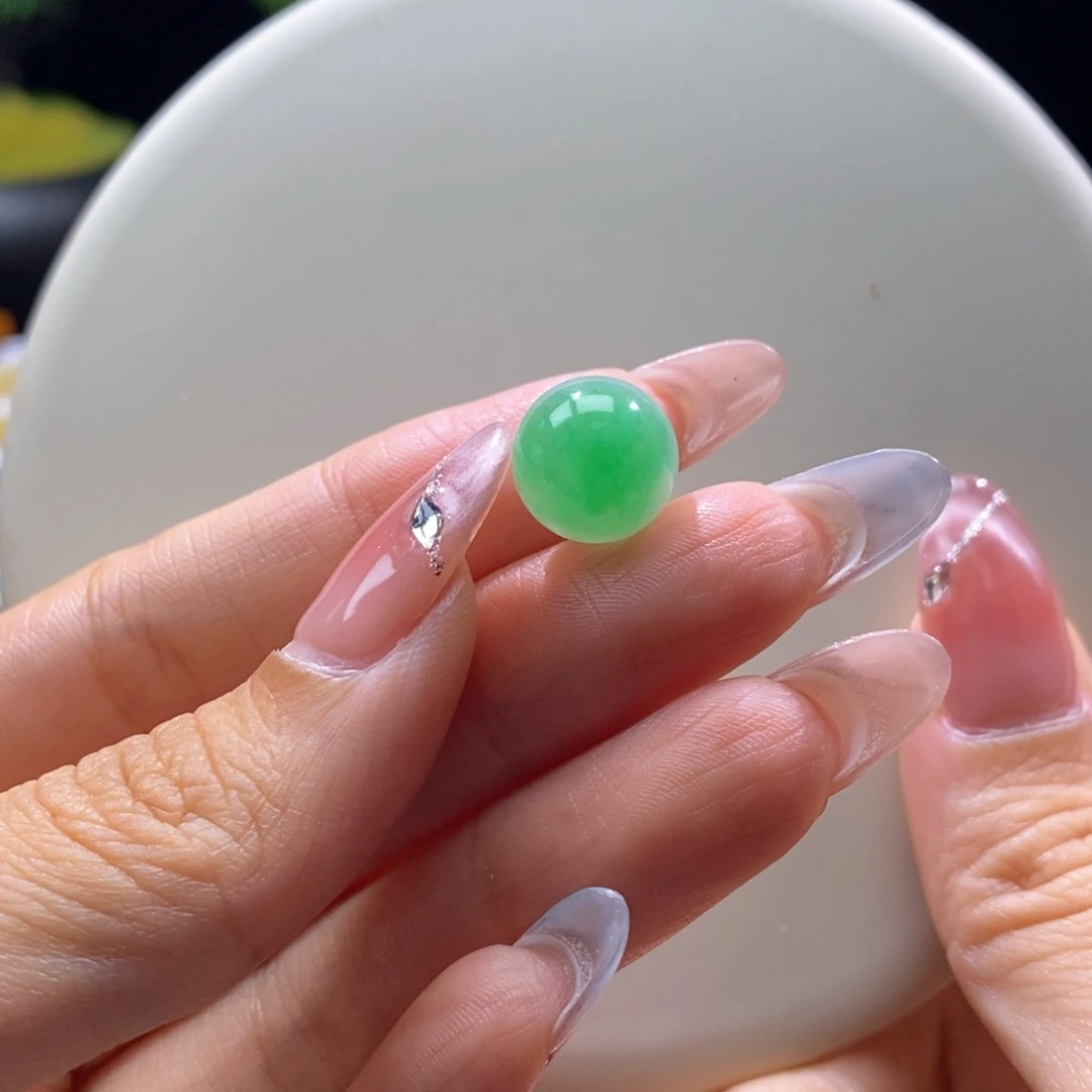 颈饰未镶嵌翡翠翡翠冰阳绿圆珠12.3mm