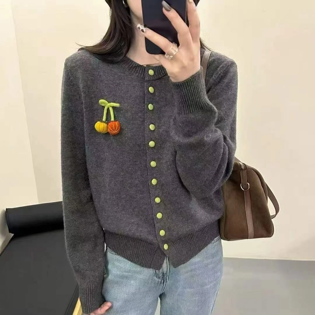 南瓜刺绣装饰针织开衫女秋冬季新款圆领长袖上衣彩扣宽松毛衣外套