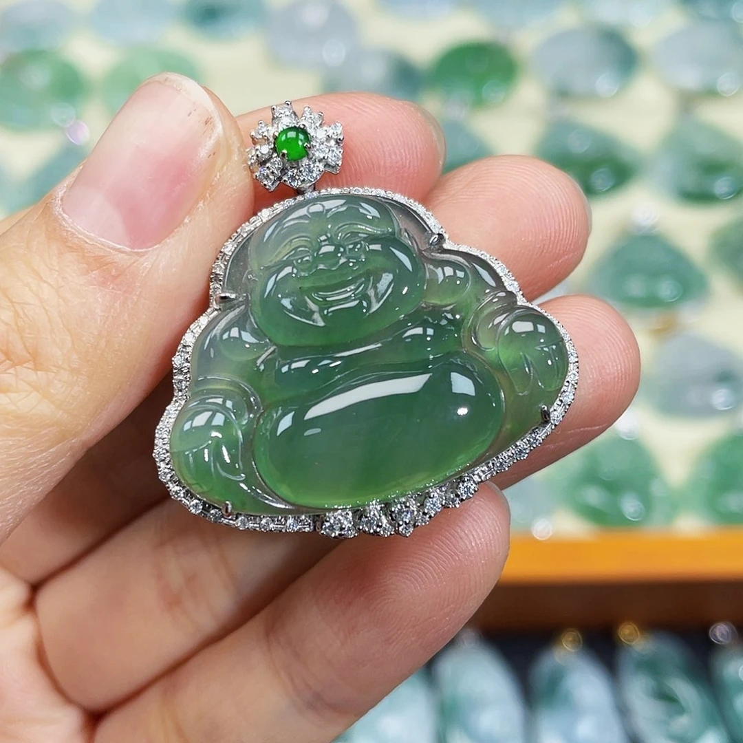 翡翠颈饰18K金镶嵌游**去吊坠