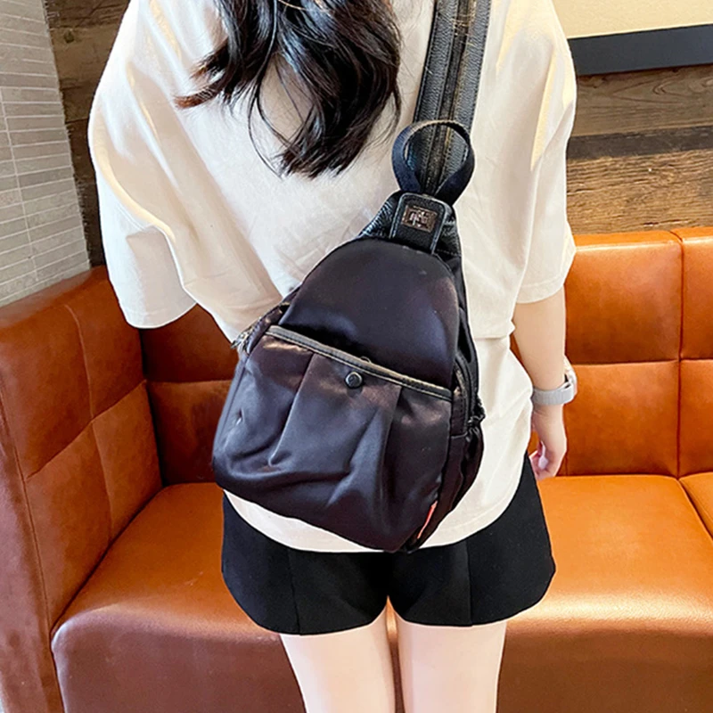 新款2025时尚小众设计三用双肩包女包胸包百搭印花洋气单肩斜挎包