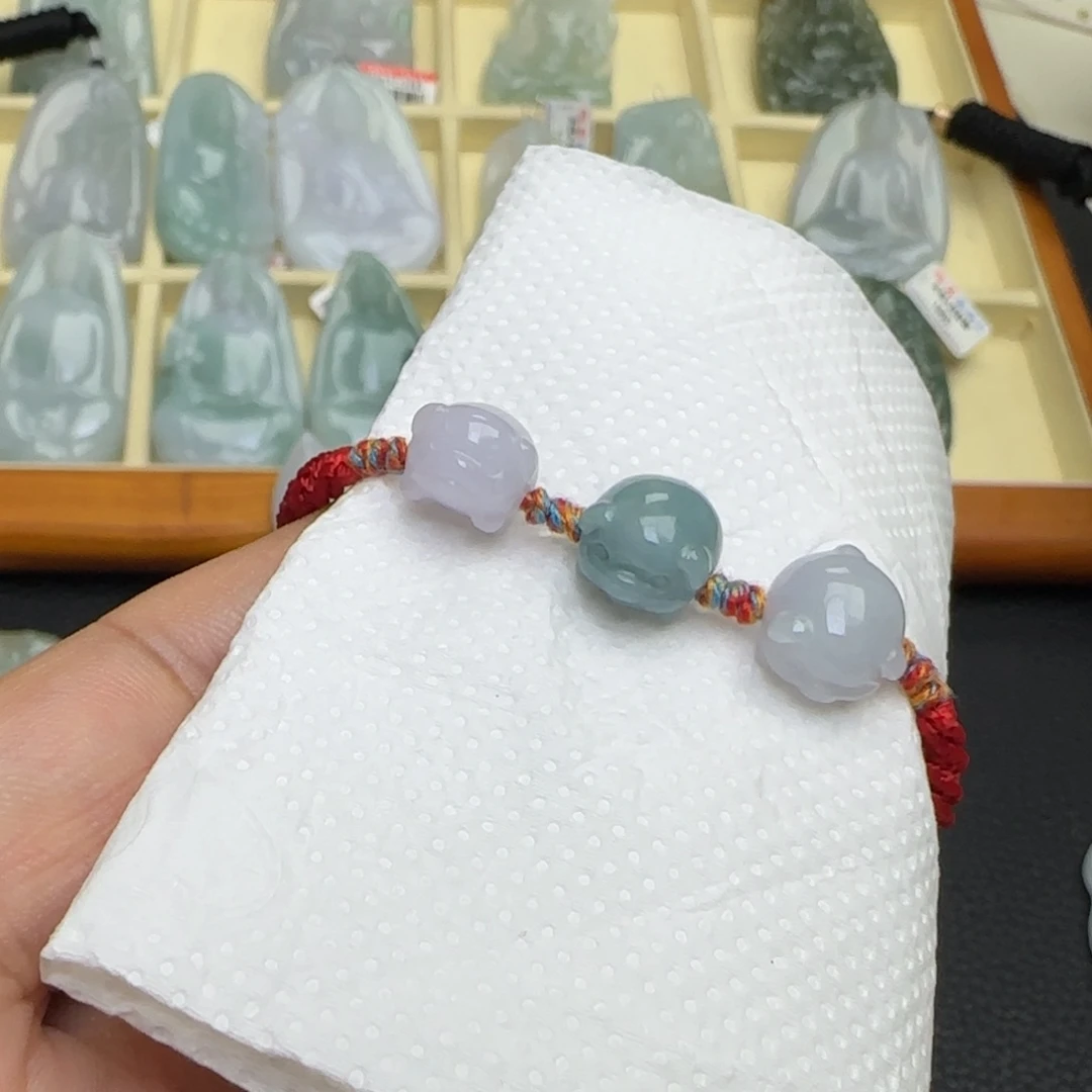 翡翠未镶嵌颈饰