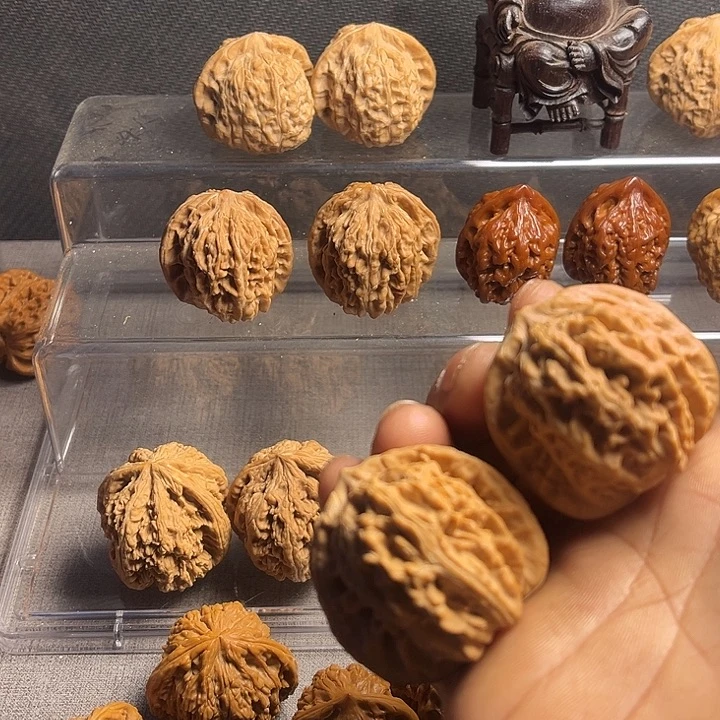 文玩核桃吊坠42盘龙虎