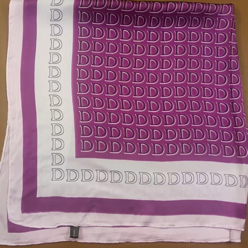 E132  字母D  70*70左右围巾 围巾H1