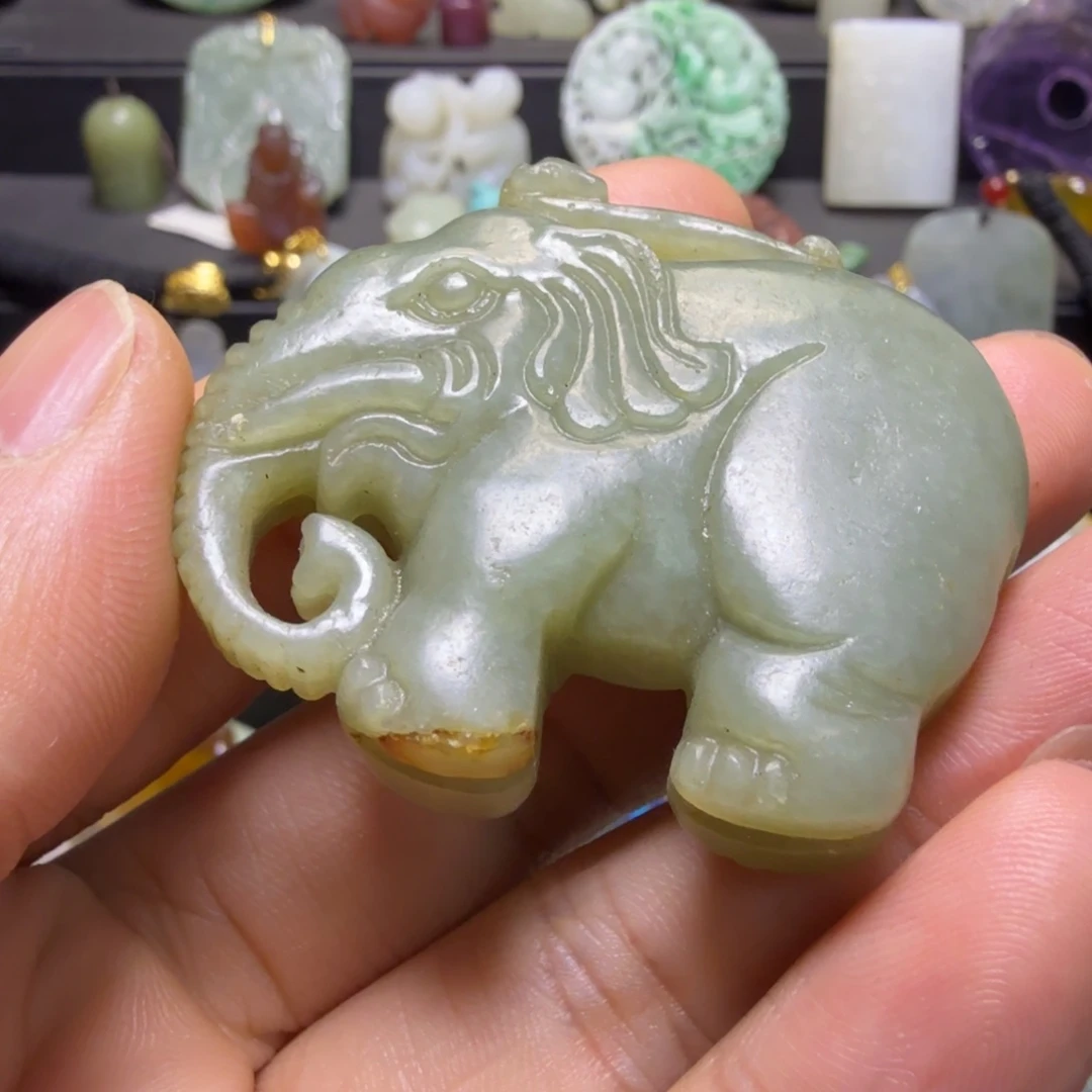 米****和田玉未镶嵌颈饰