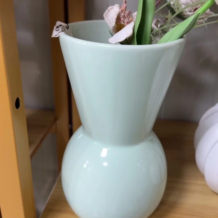 好看的花瓶赶紧搂