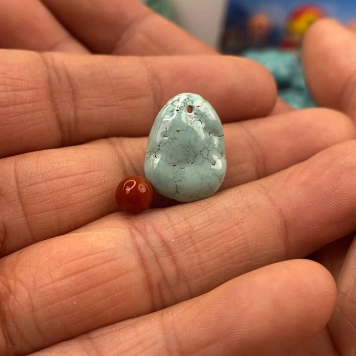 南红玛瑙未镶嵌珠宝奇石