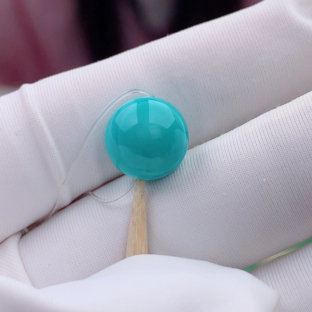 揽***辉绿松石未镶嵌珠宝奇石