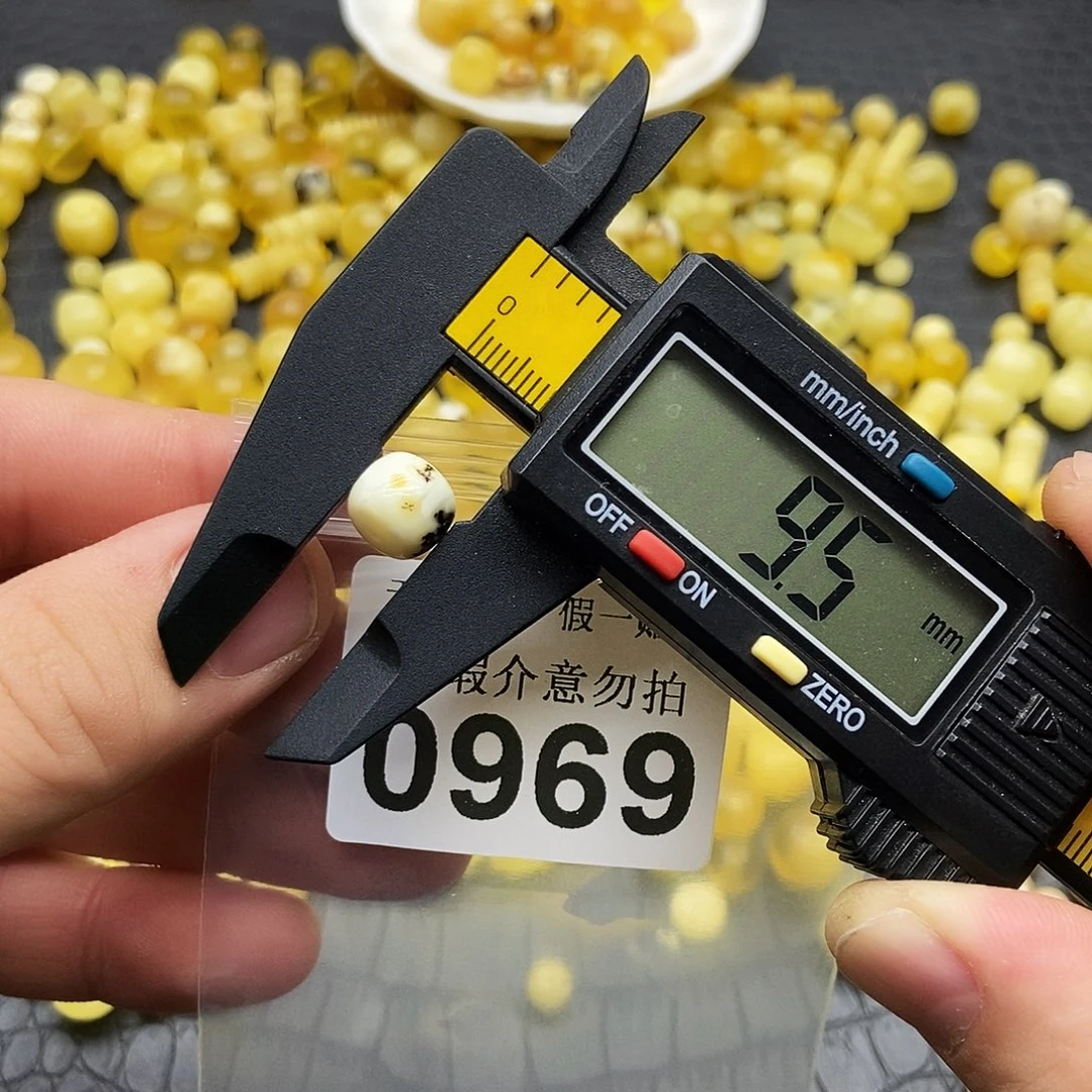 太****蜜蜡未镶嵌珠宝奇石0969