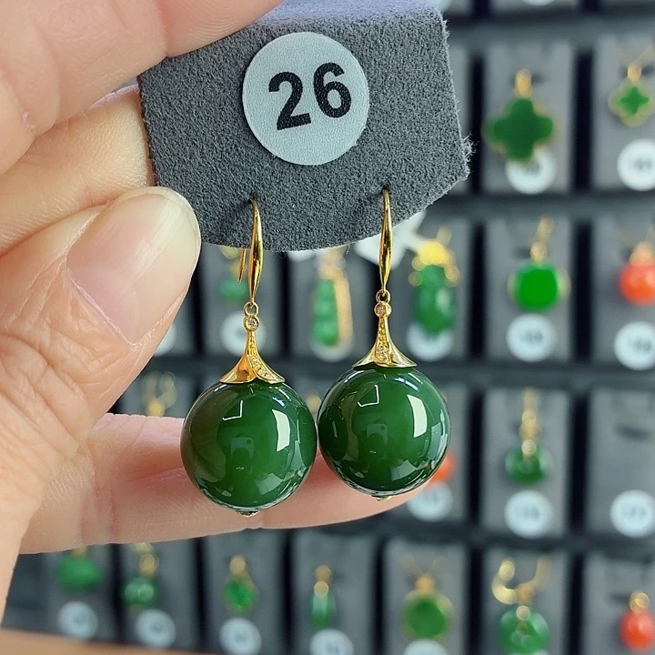 和田玉18K金镶嵌耳饰