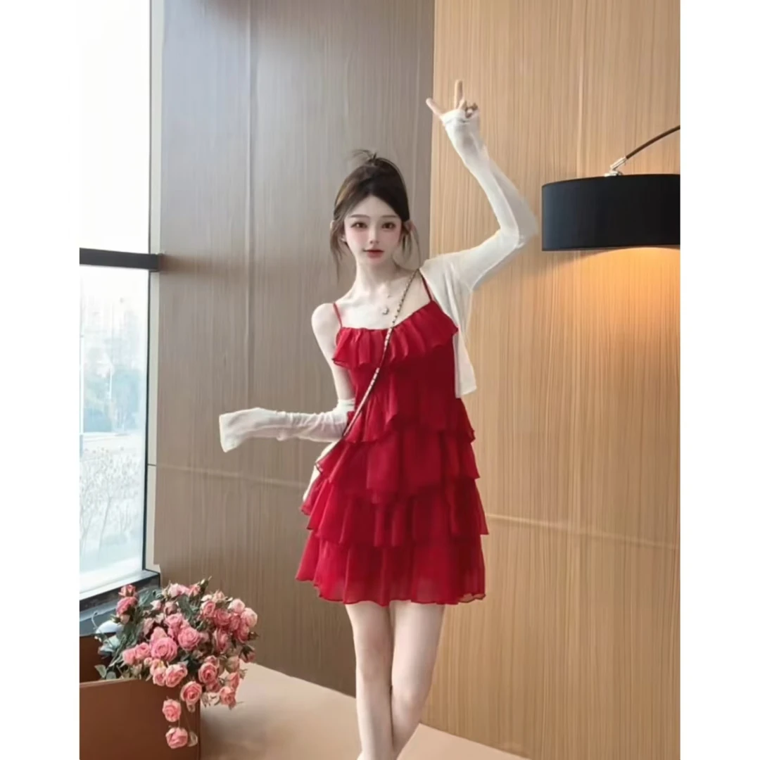 新款吊带雪纺皱拼接设计感不规则辣妹连衣裙