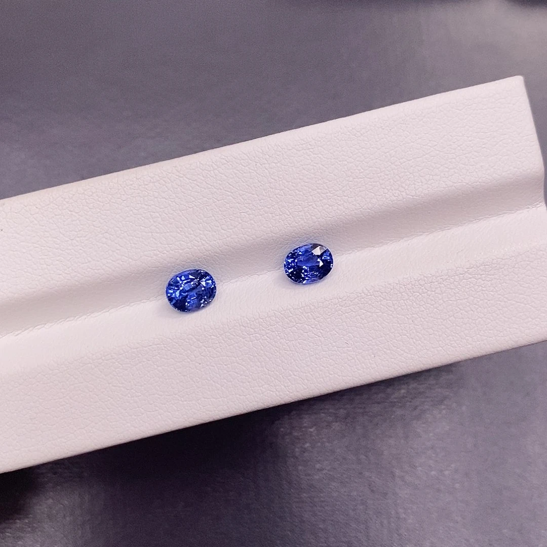 裸石蓝宝石0.975克拉+0.88克拉