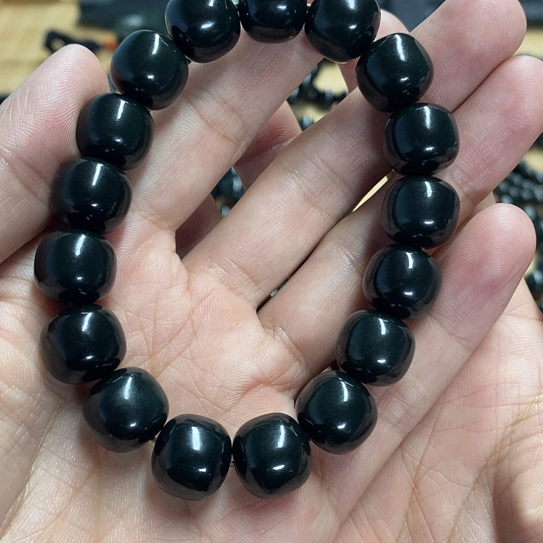 陕***潇和田玉未镶嵌手链