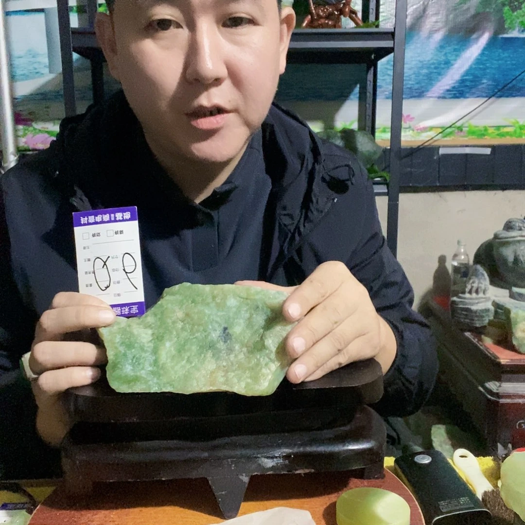 蛇纹石玉未镶嵌珠宝半成品