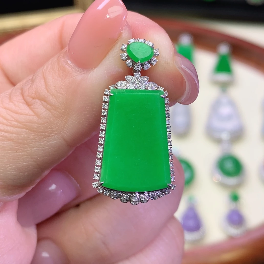 翡翠18K金镶嵌吊坠(不含链)