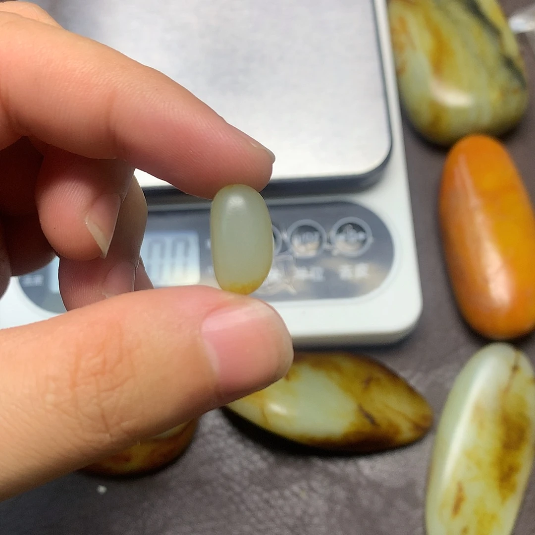 和田玉（糖玉）未镶嵌挂件