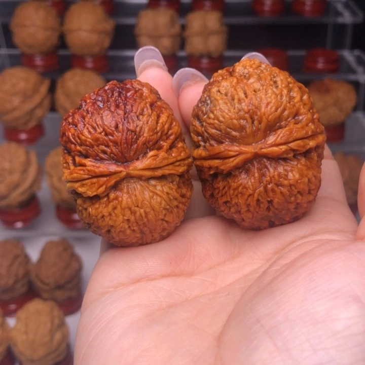 文玩核桃吊坠源****5富贵元宝