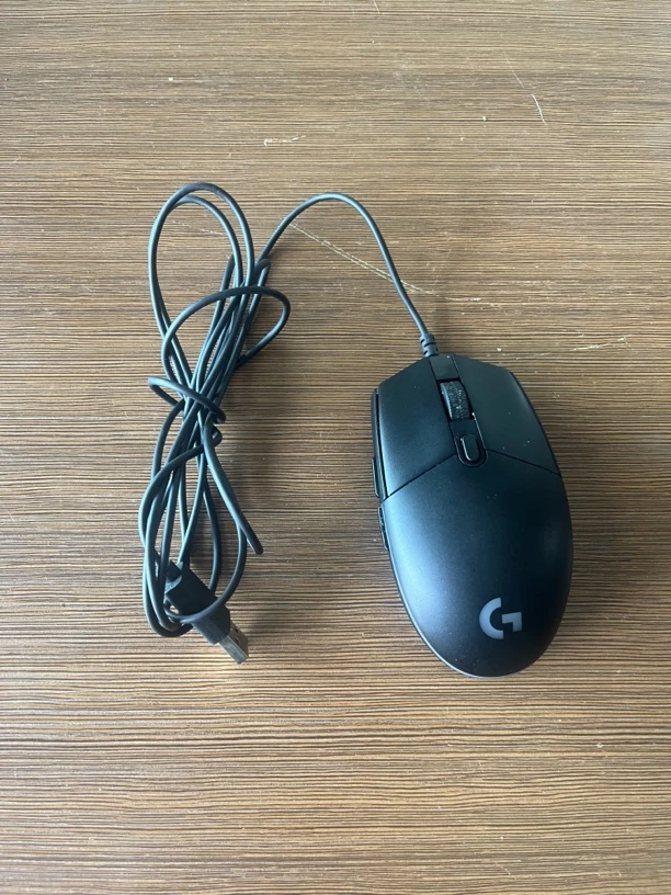 9新 Logitech/罗技 g102有线鼠标mu0054黑色吃鸡电竞设计剪辑游戏