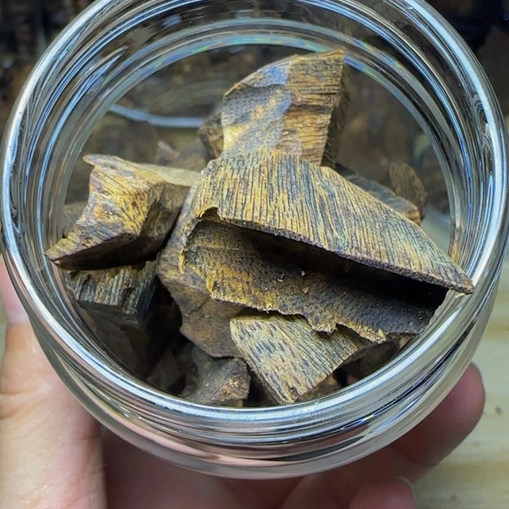 木深***森透顶绿壳子老料50克