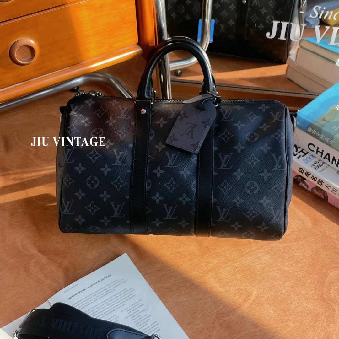 99新 LouisVuitton/路易威登 黑武士35芯片款带肩带 B8856
