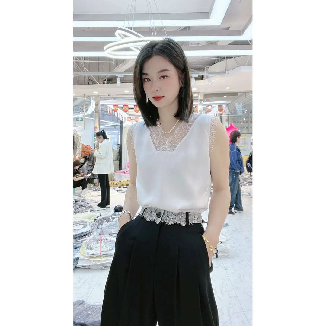 大胡子25年时尚洋气百搭气质简约蕾丝醋酸拼接背心5795