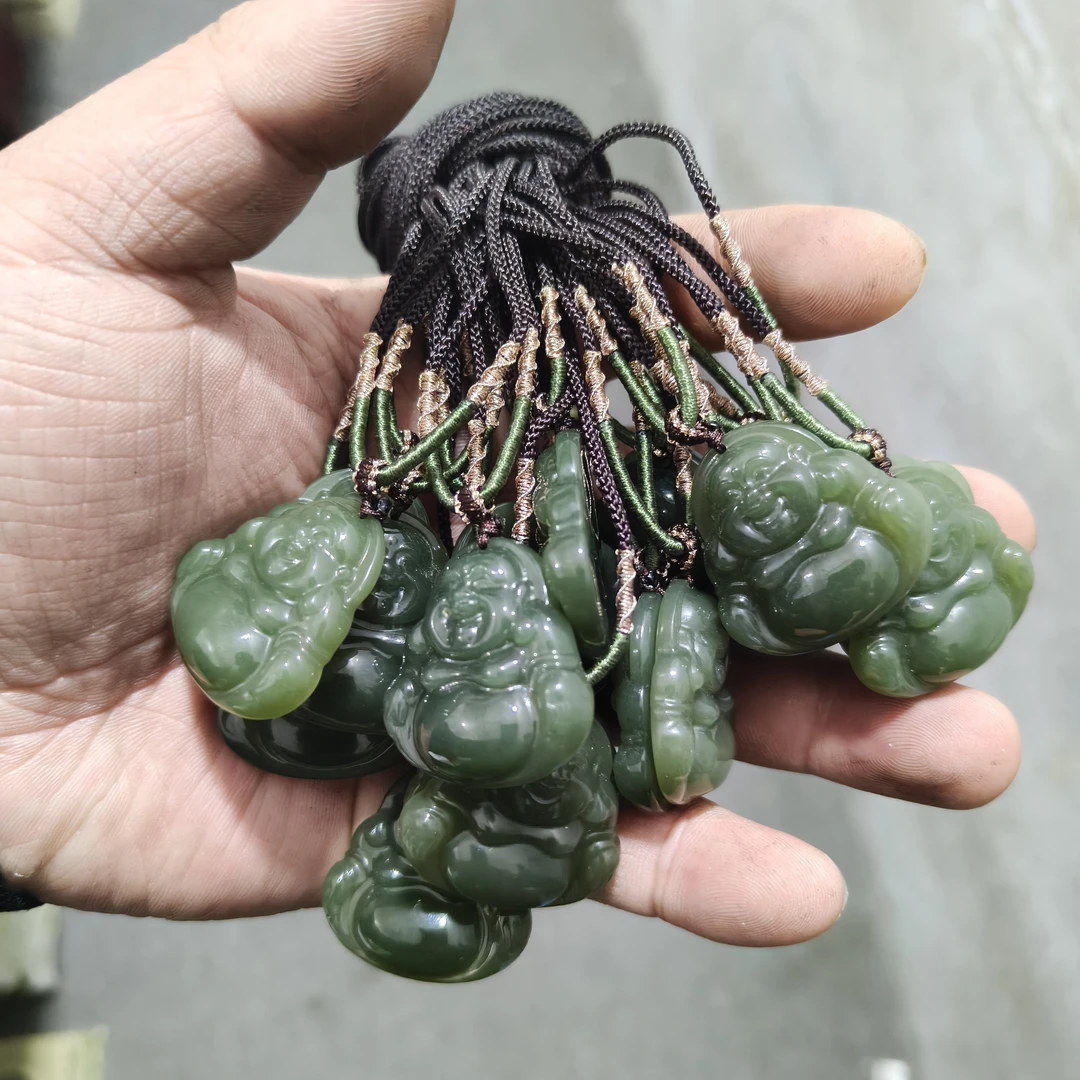 天然和田玉精品手工雕刻佛公吊坠(多样性发货)拍一发一