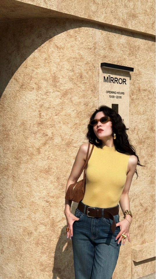 MIRROR 【涛姐精选】港姐黄色半高领山羊绒背心